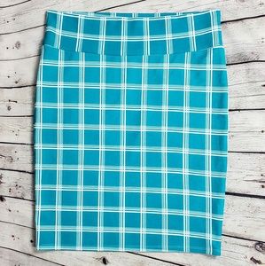 LuLaRoe - Green & White Cassie Mini Skirt 💘